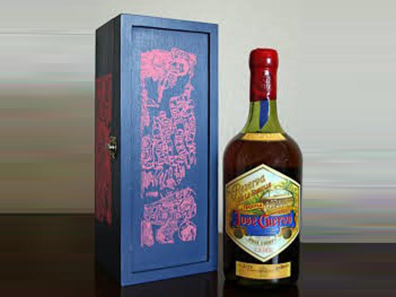 TEQUILA Jose Cuervo Faimilia 1997